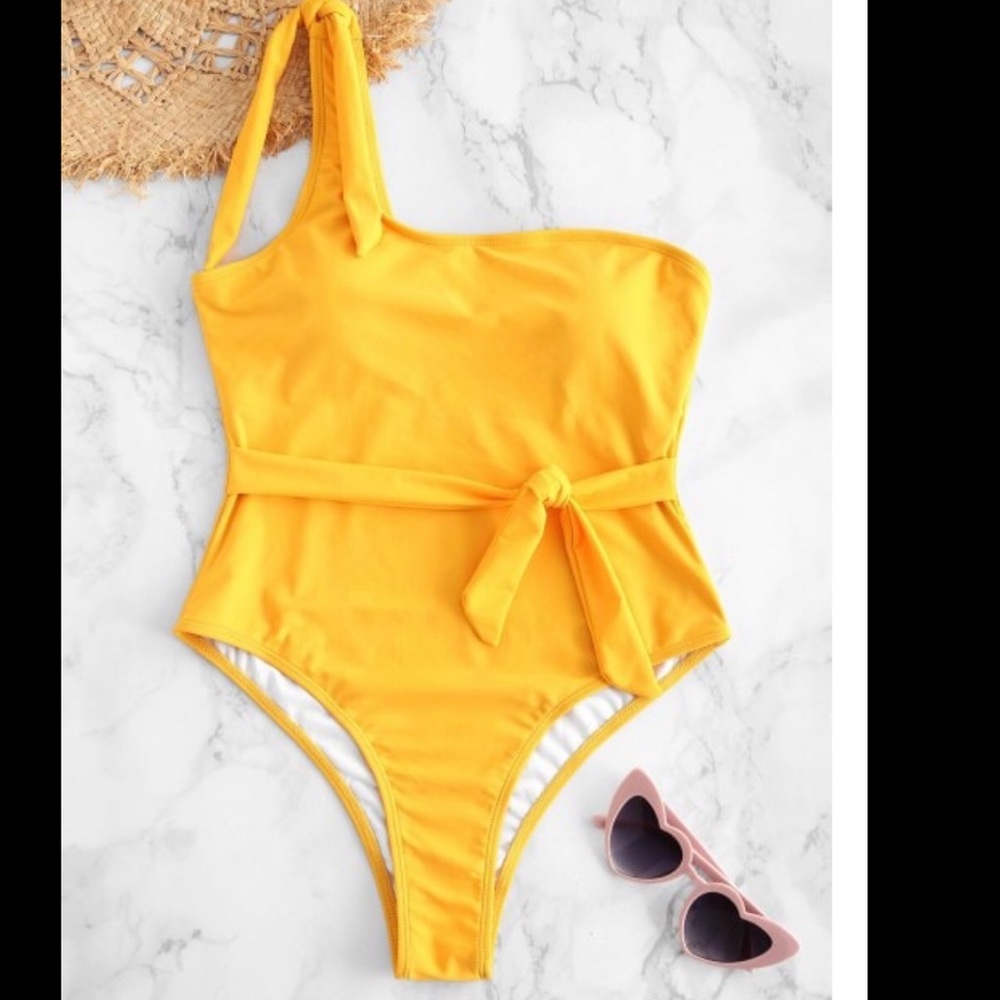 Brand New: One shoulder belted swimsuit